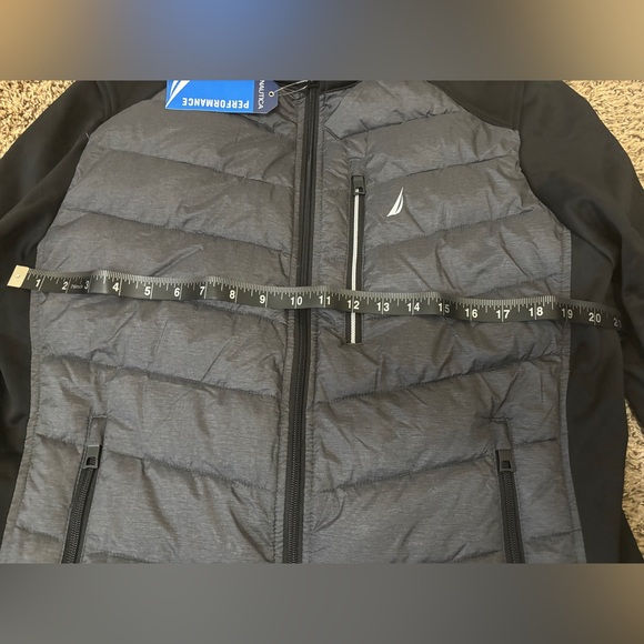 NWT- Nautica Black/Gray Water and Wind Resistant Jacket. Size Medium. Polyester - Picture 7 of 9